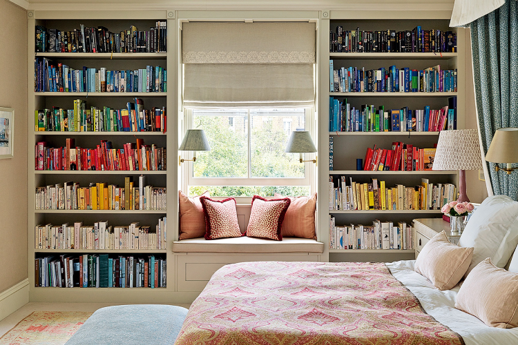 How to Style a Bookshelf Like a Designer — The Method That Actually Works
