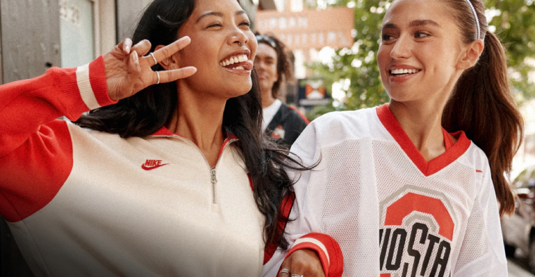 Fanatics Review &mdash; Official Sports Gear, Risky Customisation Policy