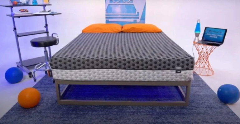 Layla Gives You Two Mattresses in One. Does It Hold Up?
